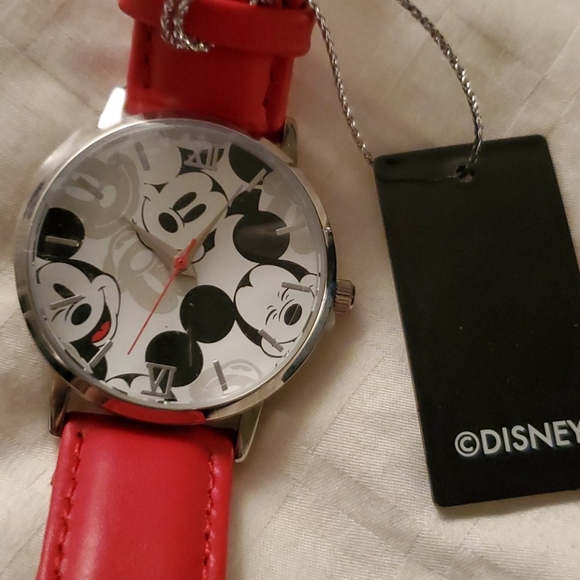 Womens Disney Mikey Mouse watch - Picture 10 of 10
